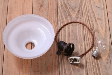 和製アンティーク　大正期　ミルクガラスシェードの天井照明