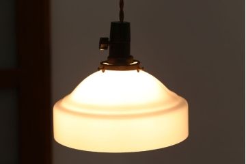 和製アンティーク　シンプルな白いガラスシェード天井照明(2)
