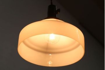 和製アンティーク　シンプルな白いガラスシェード天井照明(2)