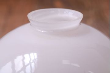 和製アンティーク　シンプルな白いガラスシェード天井照明(2)