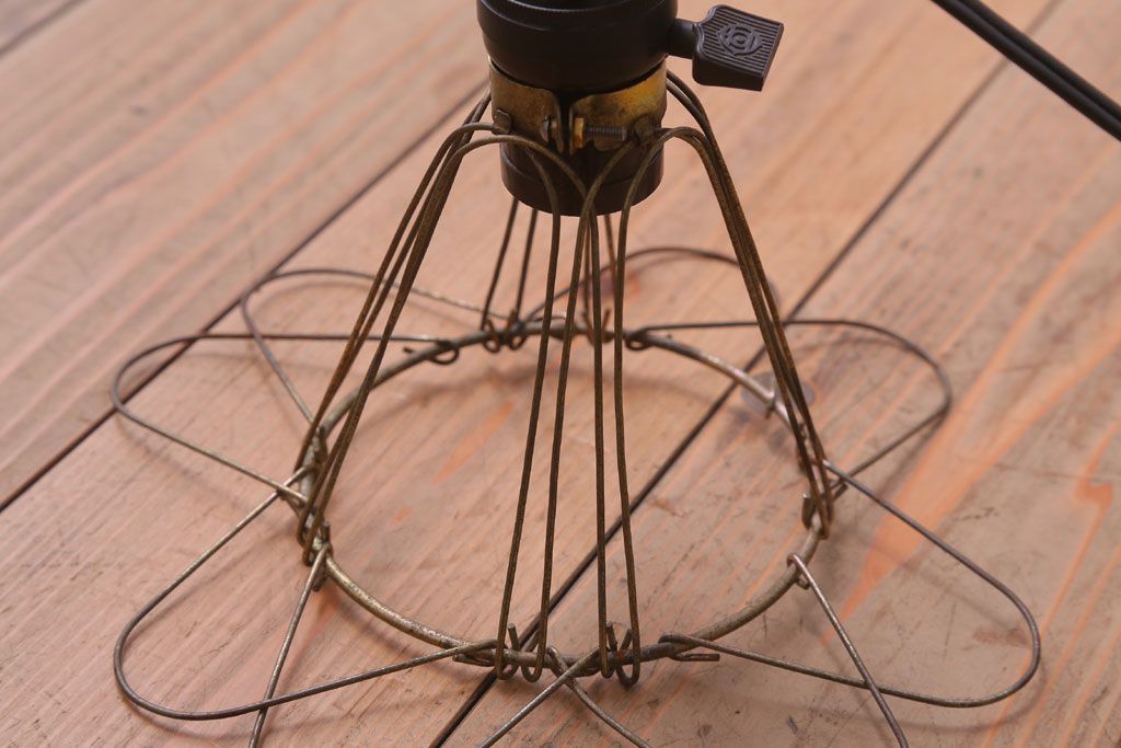 ビンテージ　シャビーなワイヤーシェードライト(ペンダントライト)(1)