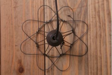 ビンテージ　シャビーなワイヤーシェードライト(ペンダントライト)(2)