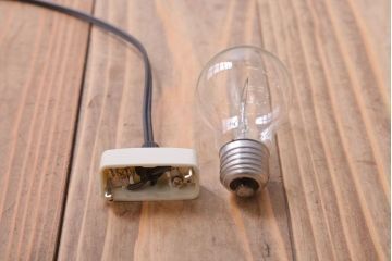 ビンテージ　シャビーなワイヤーシェードライト(ペンダントライト)(2)