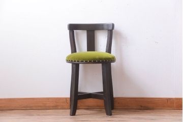 アンティーク家具　アンティーク　古いナラ材の小ぶりなチェア(椅子)