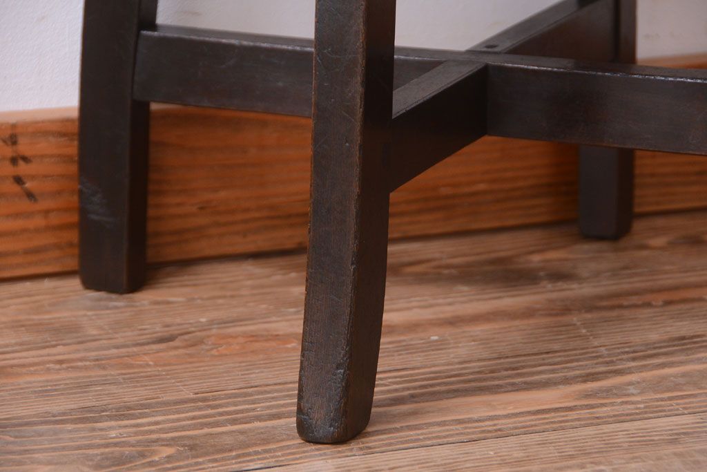 アンティーク家具　アンティーク　古いナラ材の小ぶりなチェア(椅子)