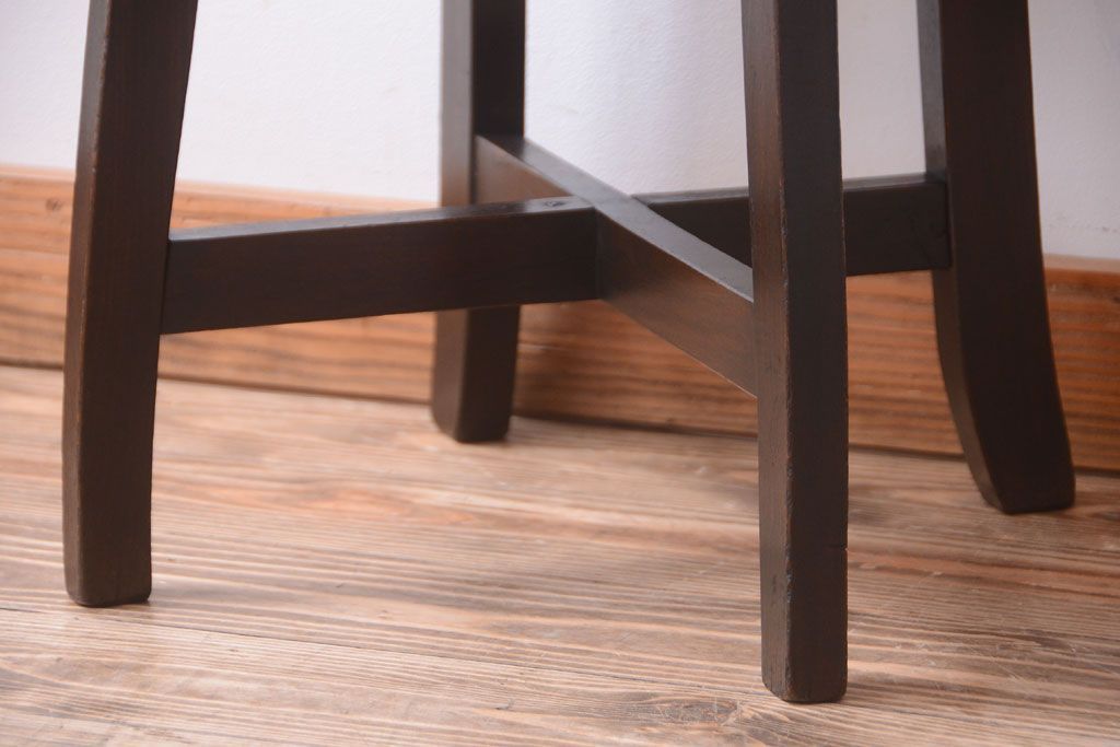 アンティーク家具　アンティーク　古いナラ材の小ぶりなチェア(椅子)