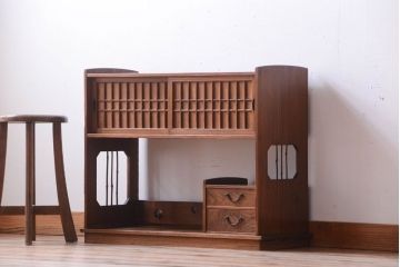 アンティーク家具　古民具・骨董　高級杉材の小ぶりな茶棚(茶箪笥)