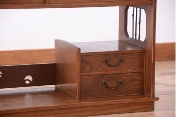 アンティーク家具　古民具・骨董　高級杉材の小ぶりな茶棚(茶箪笥)