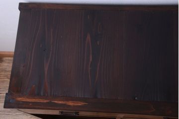 アンティーク家具　古民具・骨董　明治期　味わい深い古い引き戸収納棚