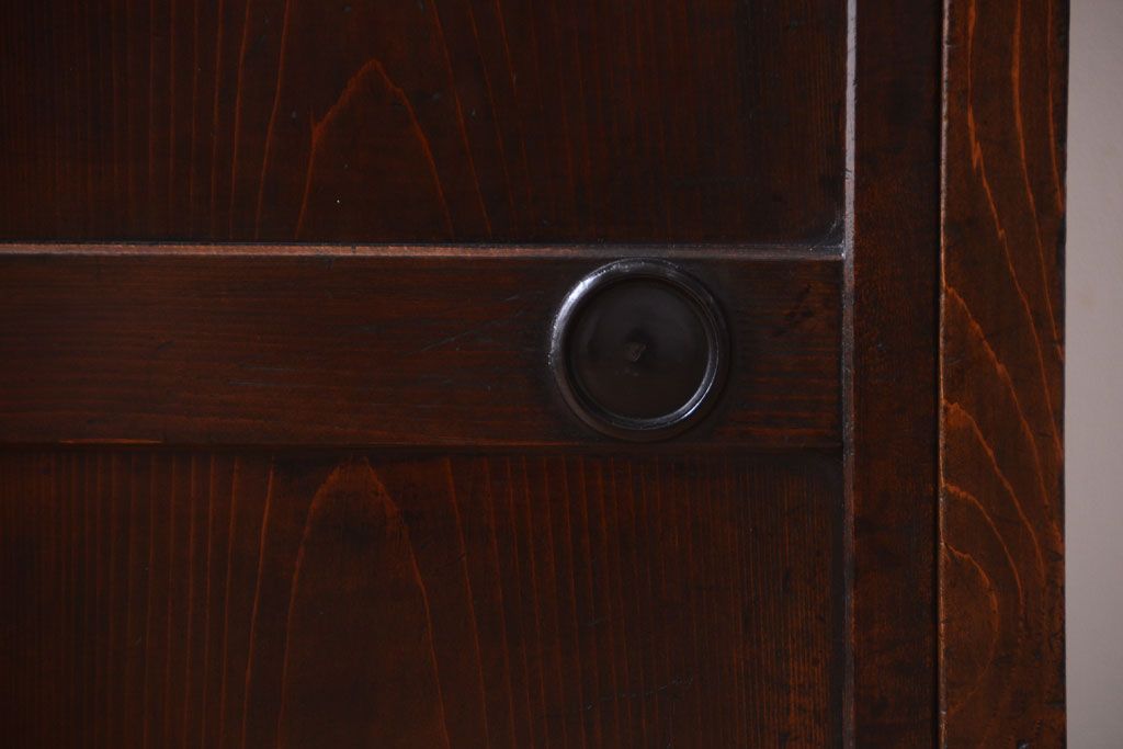 アンティーク家具　古民具・骨董　明治期　味わい深い古い引き戸収納棚