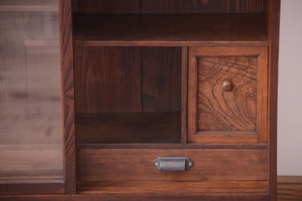 アンティーク家具　古民具・骨董　大正期　三方欅材!上品な茶箪笥(収納棚)