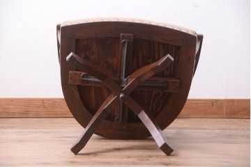 アンティーク家具　和製アンティーク　アーム付きのシックな回転椅子(3)