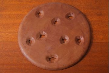 アンティーク雑貨　和製アンティーク　ひまわり柄の古い木彫りプレート(盆)(軽井沢彫・日光彫)