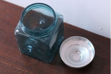 アンティーク雑貨　和製アンティーク　大正期　古い青色ガラス瓶