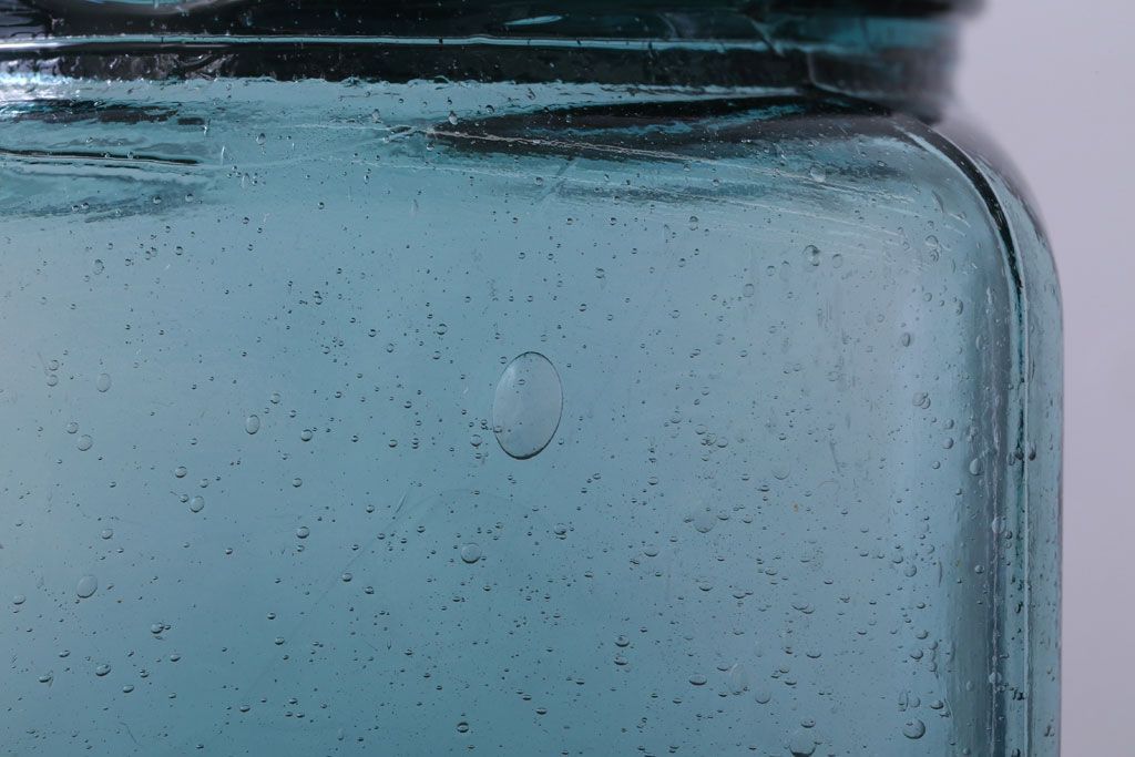 アンティーク雑貨　和製アンティーク　大正期　古い青色ガラス瓶