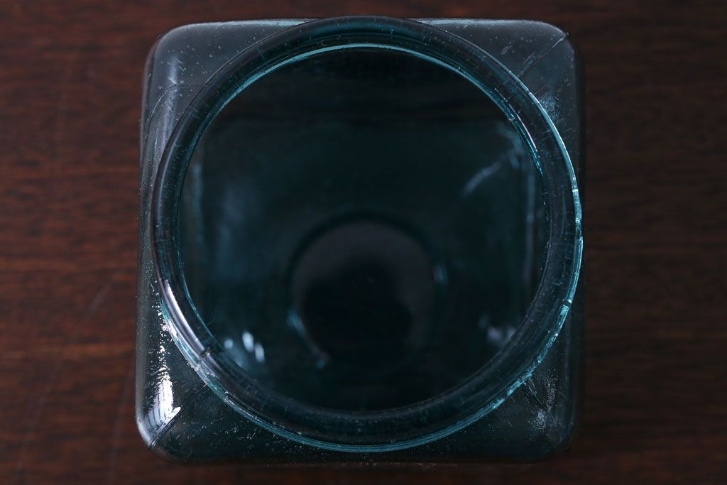 アンティーク雑貨　和製アンティーク　大正期　古い青色ガラス瓶