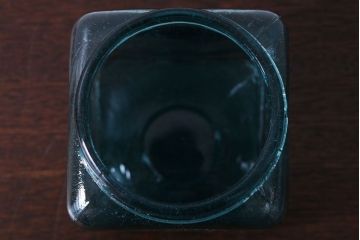 アンティーク雑貨　和製アンティーク　大正期　古い青色ガラス瓶