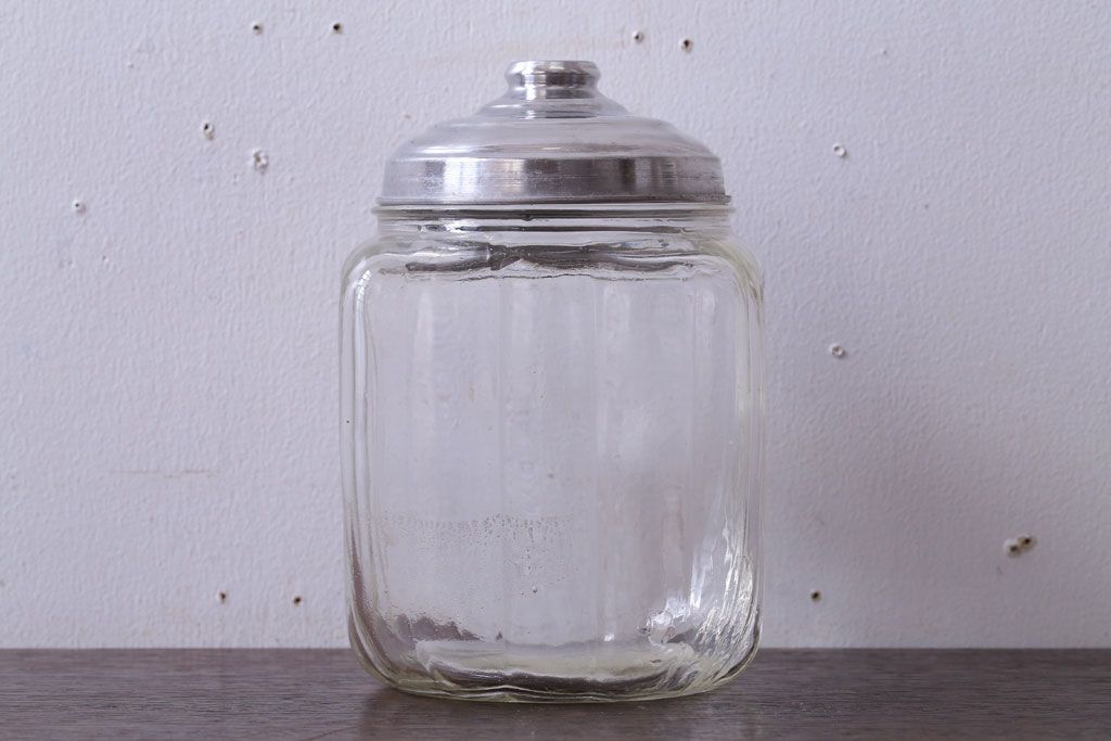 アンティーク雑貨　昭和レトロ　蓋付きのアンティークガラス瓶(キャンディーポット)