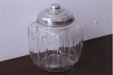 アンティーク雑貨　昭和レトロ　蓋付きのアンティークガラス瓶(キャンディーポット)