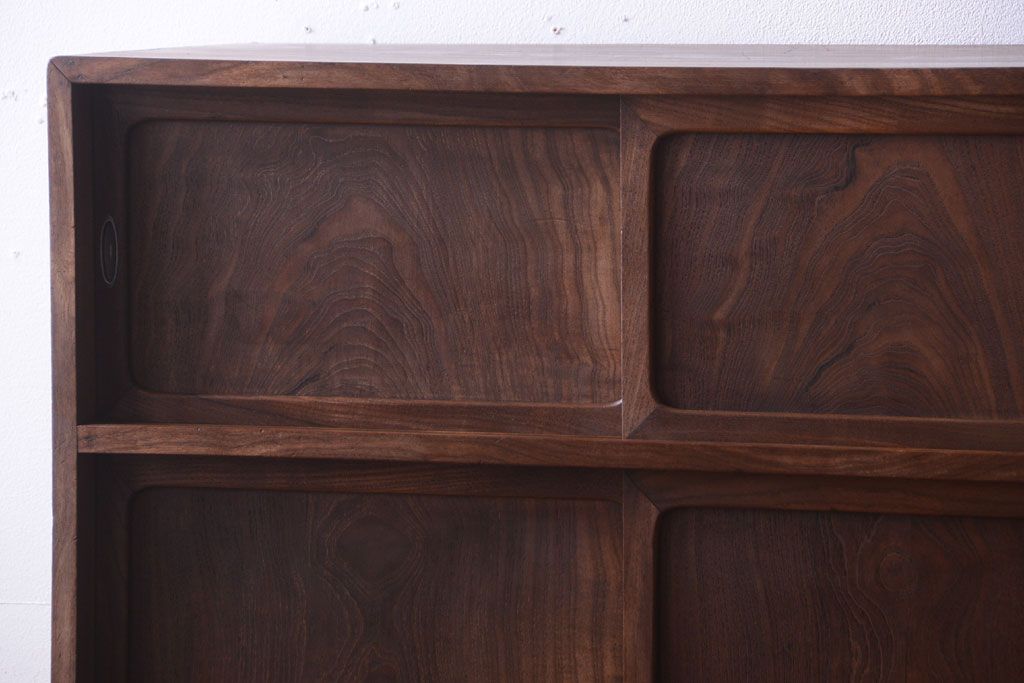 アンティーク家具　古民具・骨董　大正期　透かし彫り!前面桑材の高級茶箪笥