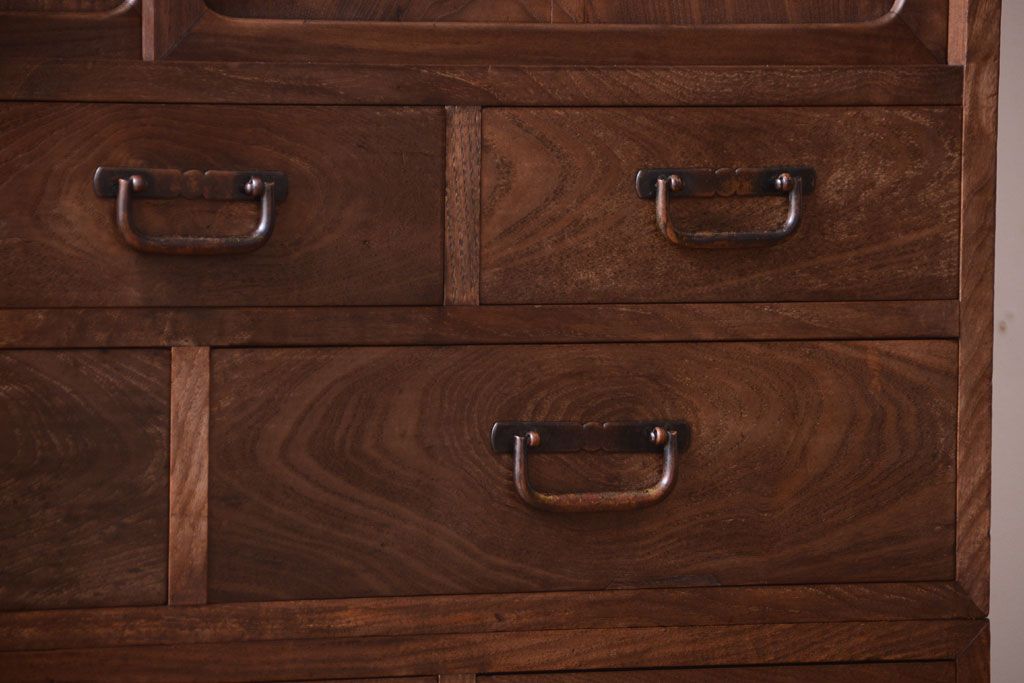 アンティーク家具　古民具・骨董　大正期　透かし彫り!前面桑材の高級茶箪笥