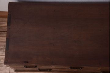 アンティーク家具　古民具・骨董　大正期　透かし彫り!前面桑材の高級茶箪笥