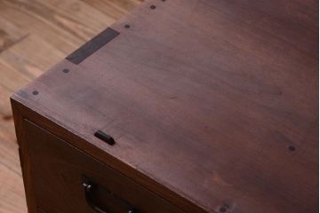 アンティーク家具　古民具・骨董　大正期　透かし彫り!前面桑材の高級茶箪笥