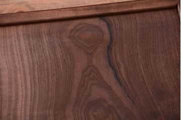 アンティーク家具　古民具・骨董　大正期　透かし彫り!前面桑材の高級茶箪笥