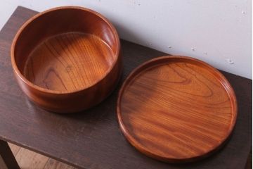 アンティーク雑貨　和製アンティーク　古い欅材製の刳り貫き茶櫃(小物入れ)(2)