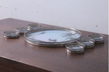 アンティーク雑貨　昭和レトロ　砂漠柄の古いガラストレー・コースターセット