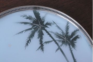 アンティーク雑貨　昭和レトロ　砂漠柄の古いガラストレー・コースターセット