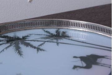 アンティーク雑貨　昭和レトロ　砂漠柄の古いガラストレー・コースターセット