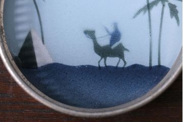 アンティーク雑貨　昭和レトロ　砂漠柄の古いガラストレー・コースターセット