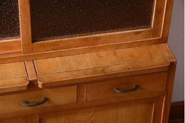 レトロ家具　昭和レトロ　プレスガラス入り!上品なカップボード(食器棚)