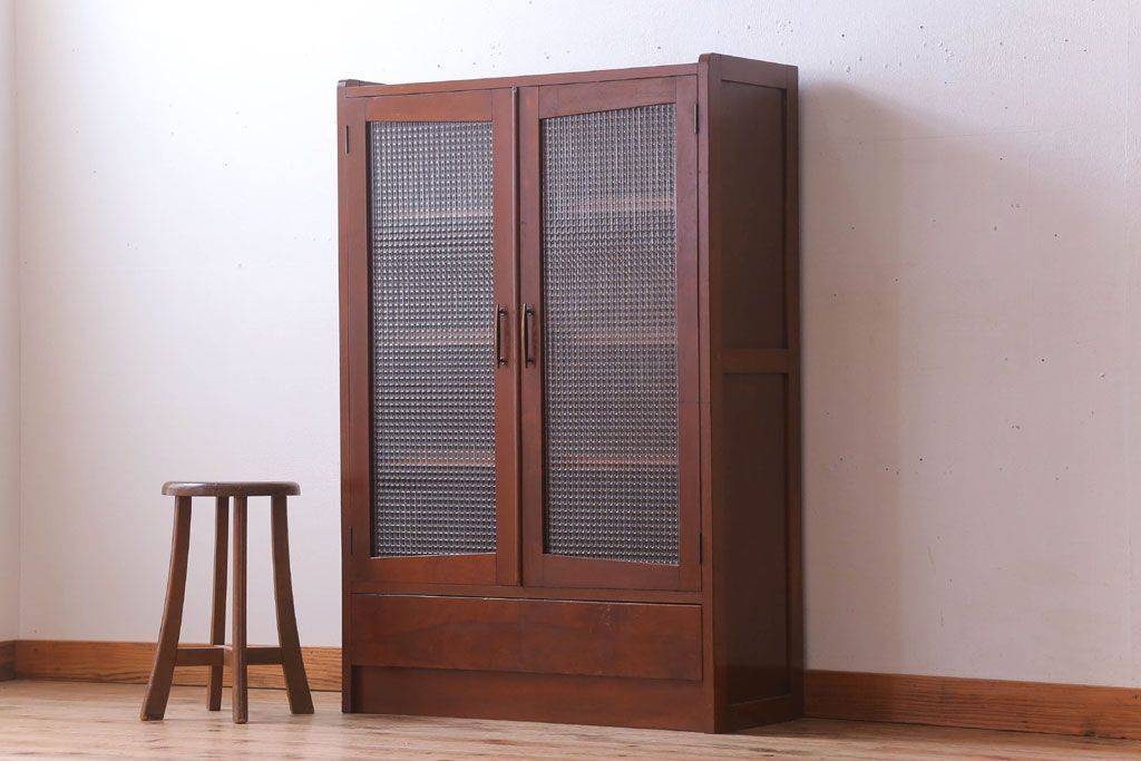 レトロ家具　昭和レトロ　チェッカーガラス入り!古い木のブックケース(本箱)