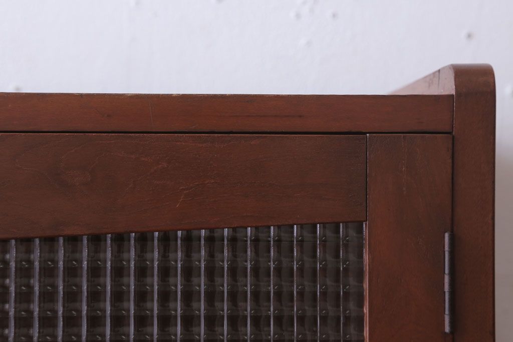 レトロ家具　昭和レトロ　チェッカーガラス入り!古い木のブックケース(本箱)