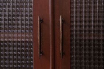 レトロ家具　昭和レトロ　チェッカーガラス入り!古い木のブックケース(本箱)