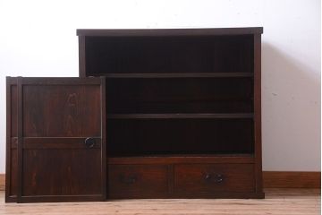 アンティーク家具　古民具・骨董　明治期　味わい深い古い引き戸収納棚(2)