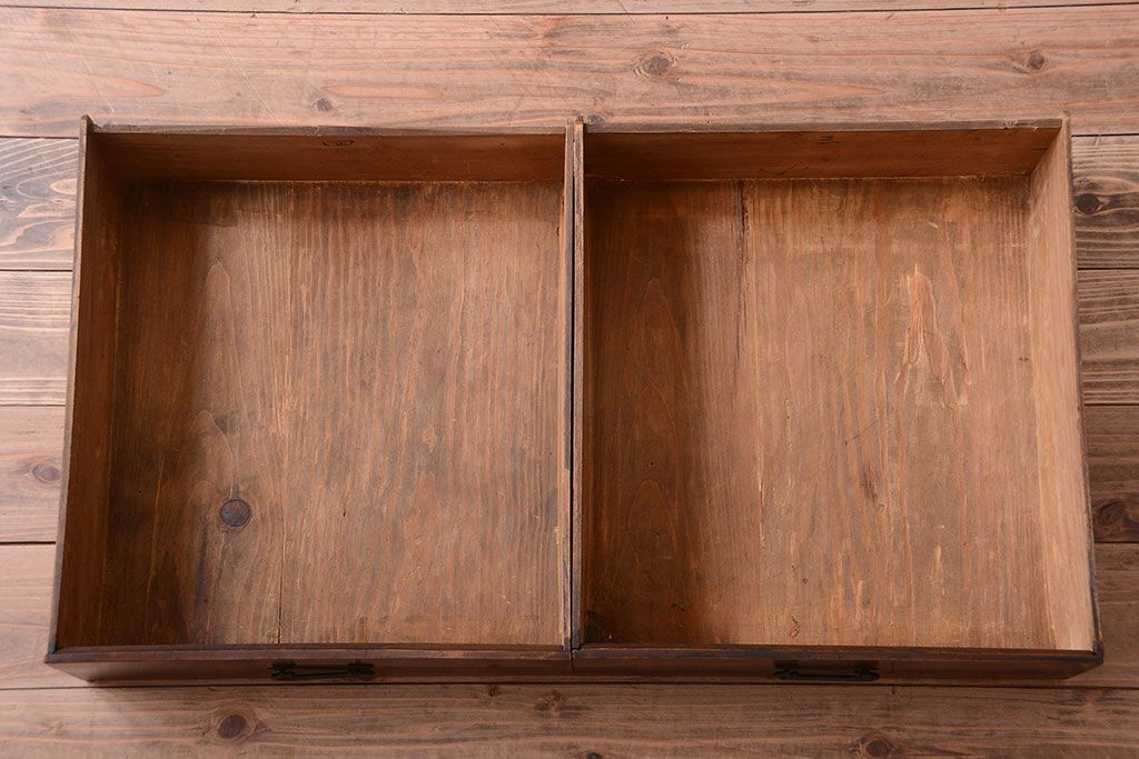 アンティーク家具　古民具・骨董　明治期　味わい深い古い引き戸収納棚(2)