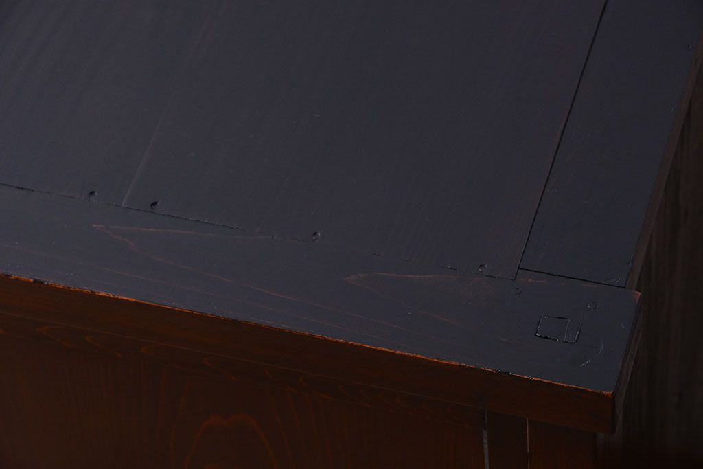 アンティーク家具　古民具・骨董　明治期　味わい深い古い引き戸収納棚(2)