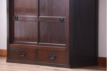 アンティーク家具　古民具・骨董　明治期　味わい深い古い引き戸収納棚(2)