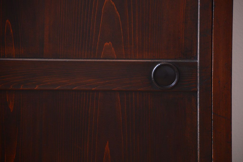 アンティーク家具　古民具・骨董　明治期　味わい深い古い引き戸収納棚(2)