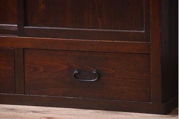 アンティーク家具　古民具・骨董　明治期　味わい深い古い引き戸収納棚(2)