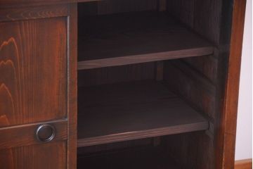 アンティーク家具　古民具・骨董　明治期　味わい深い古い引き戸収納棚(2)