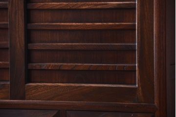 中古　民芸家具　上質な欅製の飾り棚(戸棚・収納棚)