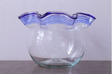 アンティーク雑貨　和製アンティーク　青縁がかわいい古いガラスの金魚鉢