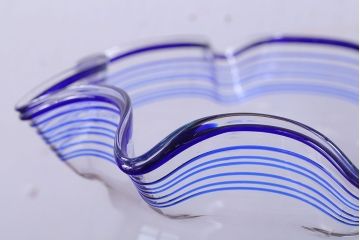 アンティーク雑貨　和製アンティーク　青縁がかわいい古いガラスの金魚鉢