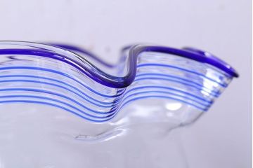 アンティーク雑貨　和製アンティーク　青縁がかわいい古いガラスの金魚鉢