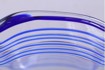 アンティーク雑貨　和製アンティーク　青縁がかわいい古いガラスの金魚鉢