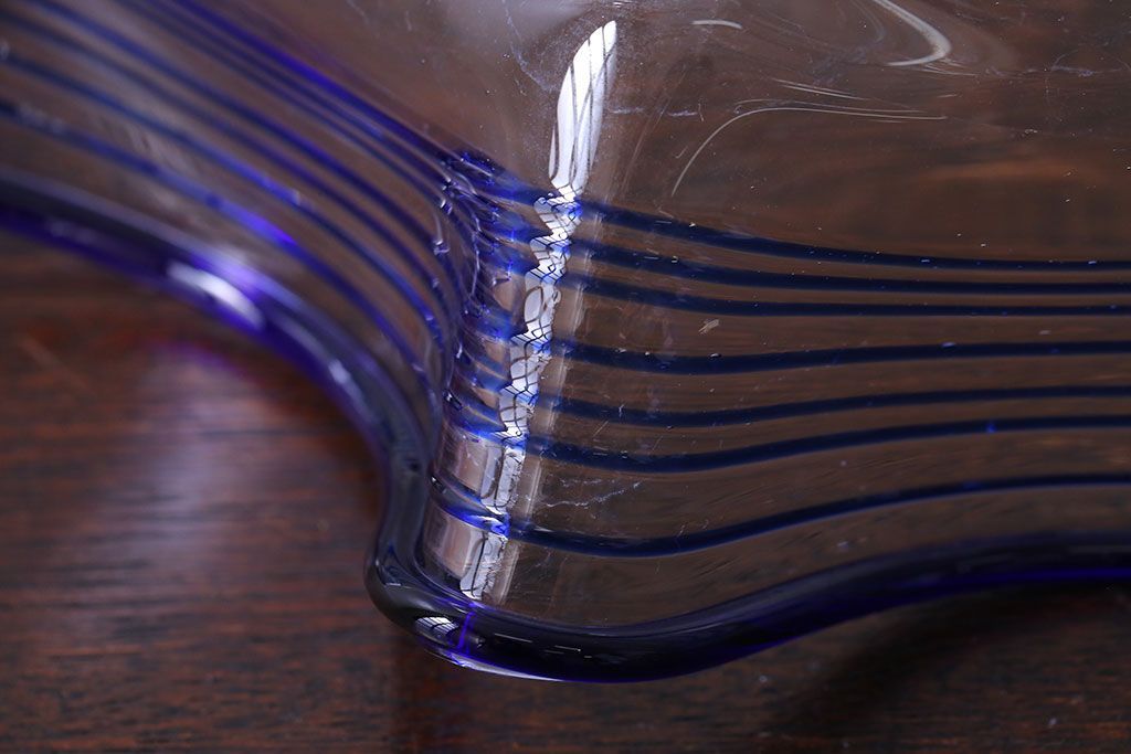 アンティーク雑貨　和製アンティーク　青縁がかわいい古いガラスの金魚鉢